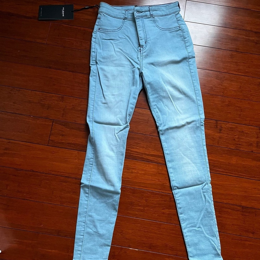 Fit jeans Norway size small bleach blue high waisted